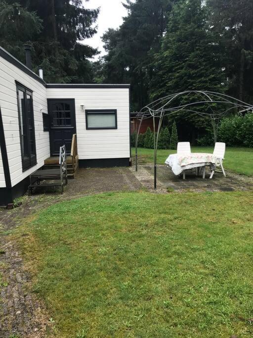 Sfeervol Chalet In Drenthe Bij Het Dwingelderveld Villa Spier ภายนอก รูปภาพ